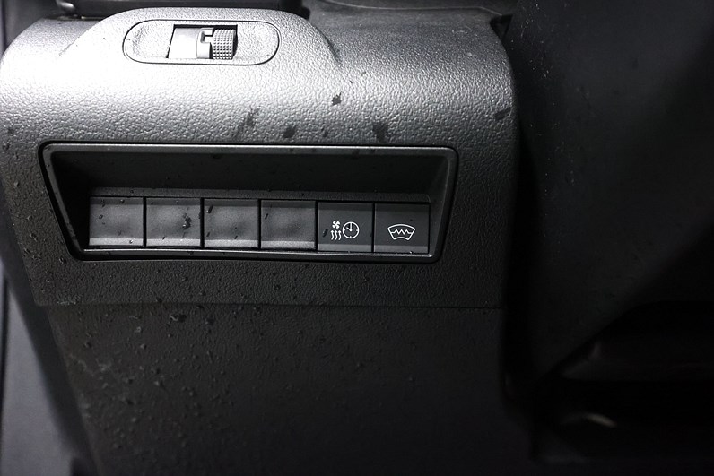 Peugeot e-Partner L1 136hk V-inrett Drag Navi CarPlay MOMS