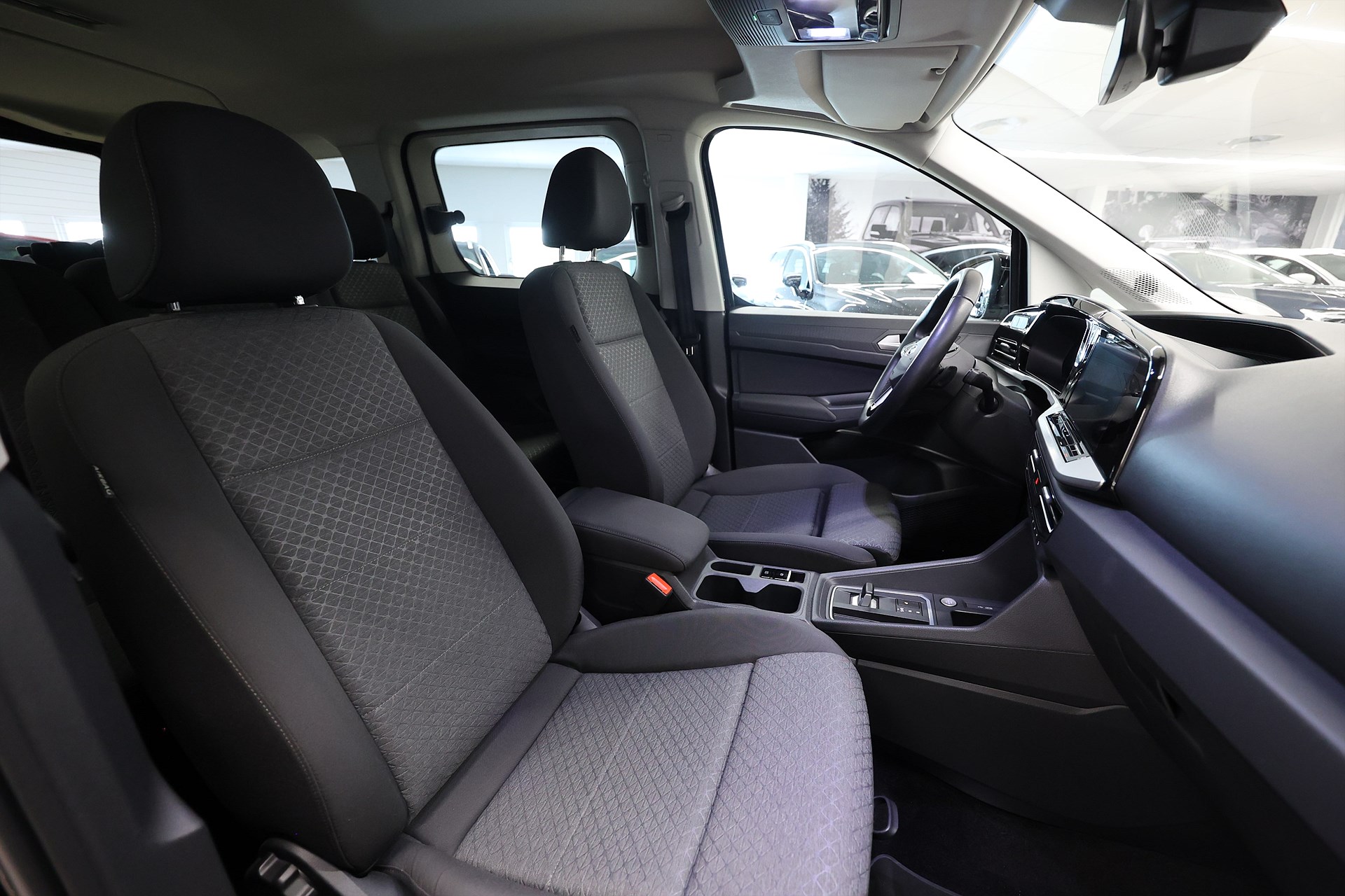 Ford Grand Tourneo 2.0 EcoBlue 122hk Keyless 7-sits B-kamera Nav
