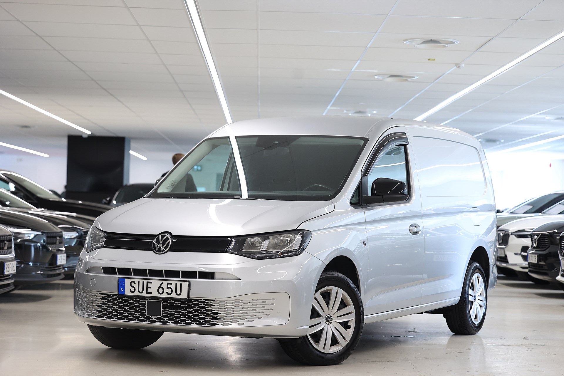 Volkswagen Caddy Cargo Maxi 2.0 TDI B-kamera Drag Carplay MOMS