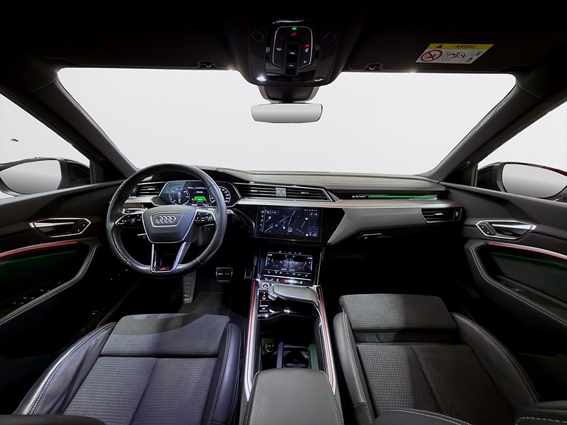 Audi Q8 50 e-tron quattro 340hk S Line B&O Pano 360 Navi Drag Keyless