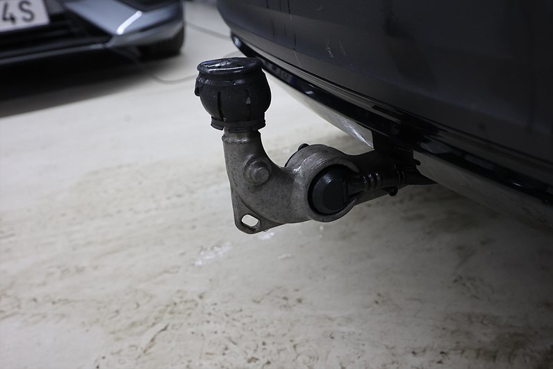 Volvo XC40 Recharge T4 211hk R-Design H/K Pano