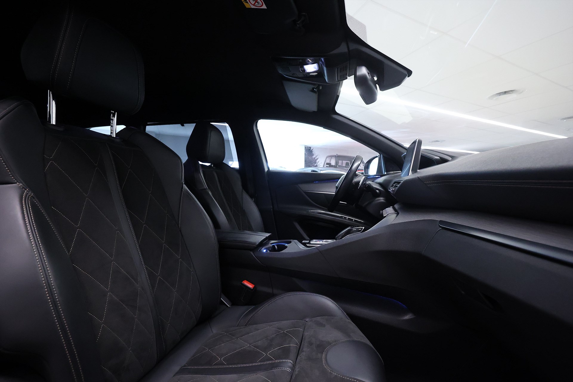 Peugeot 5008 2.0 BlueHDi 181hk *Hjulkampanj!* GT Line Focal 7-sits Drag