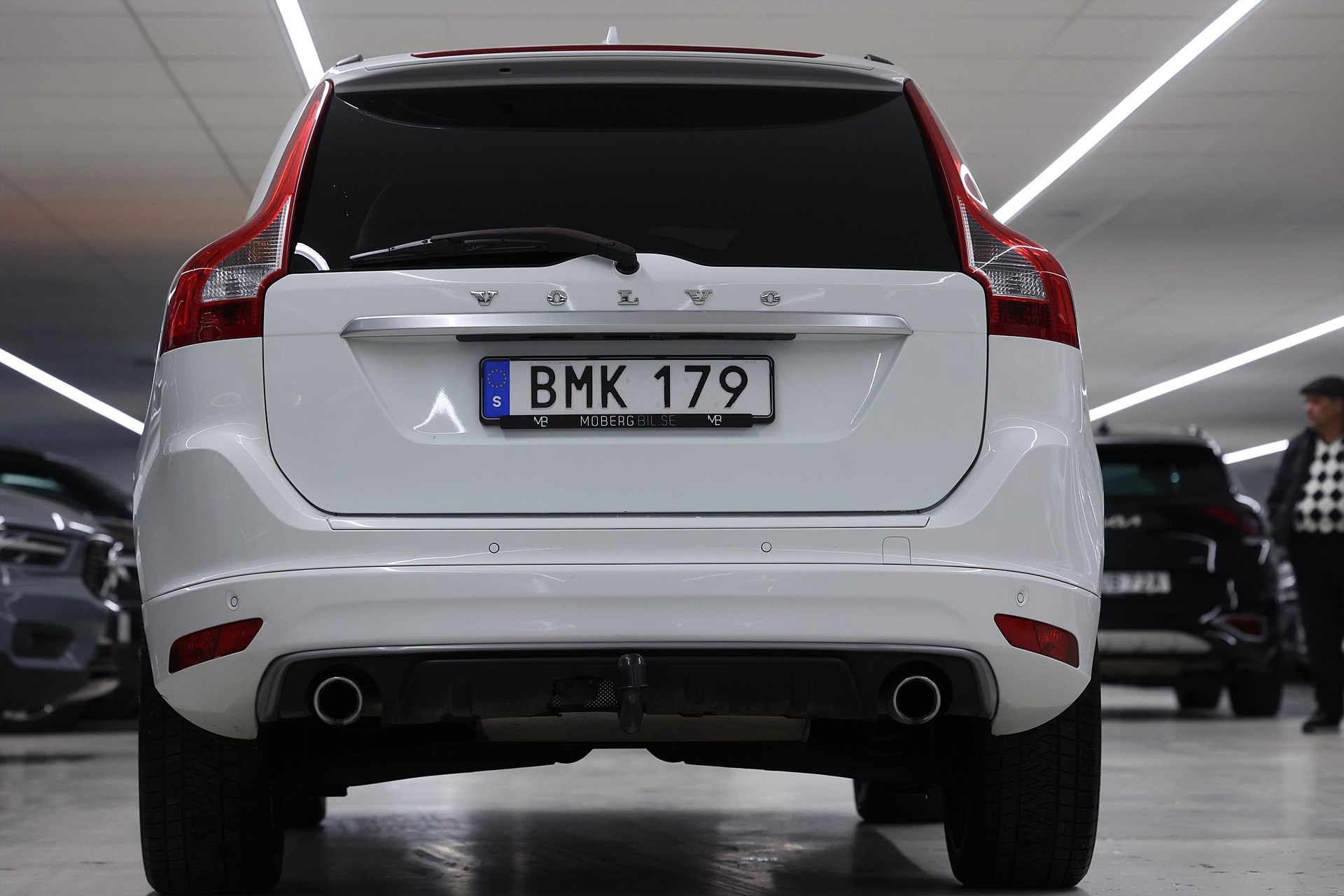 Volvo XC60 D4 190hk *Hjulkampanj!* R-Design Navi PDC Drag Värmare Drag