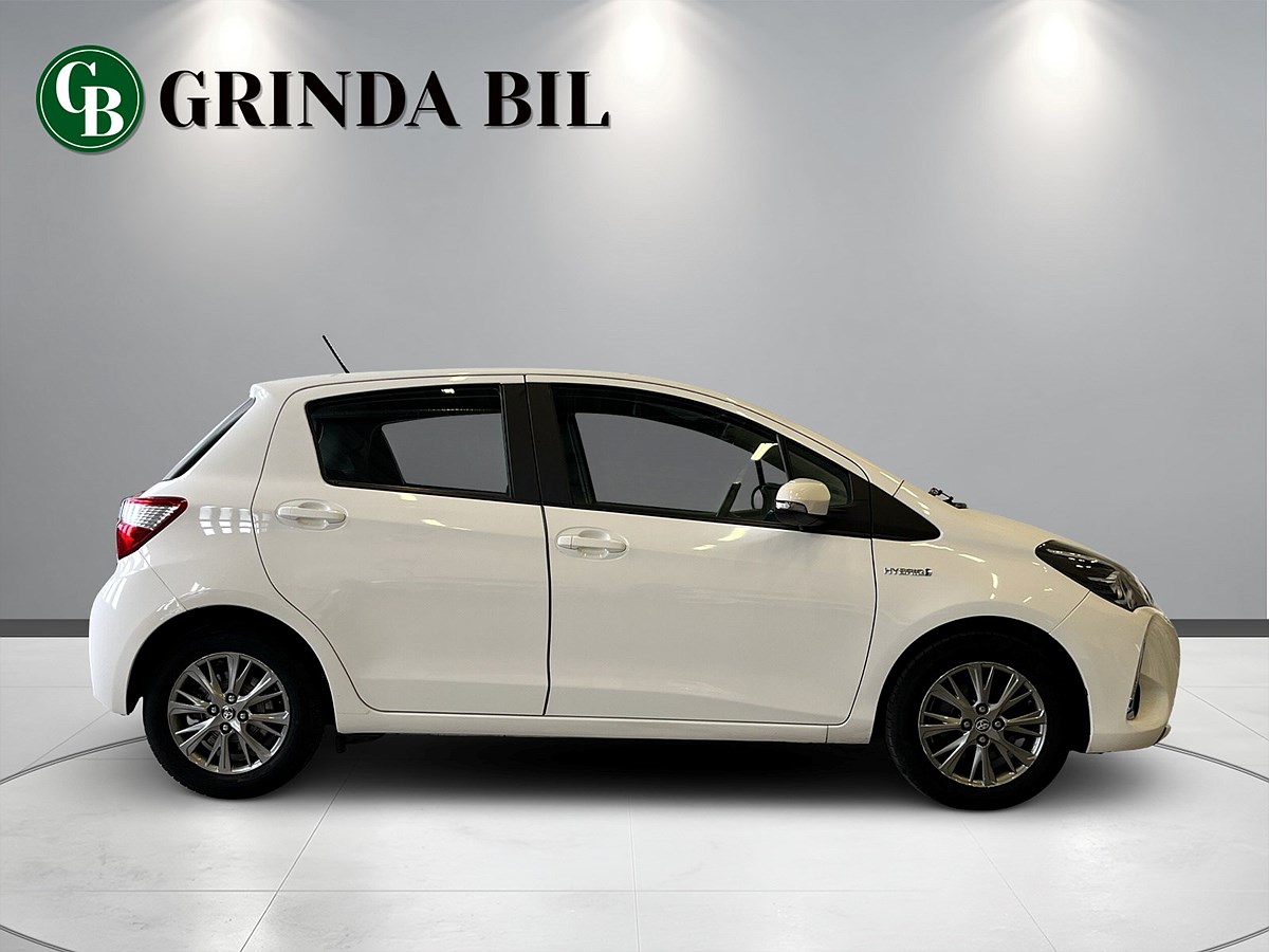 Toyota Yaris Hybrid e-CVT, 101hk, 2017