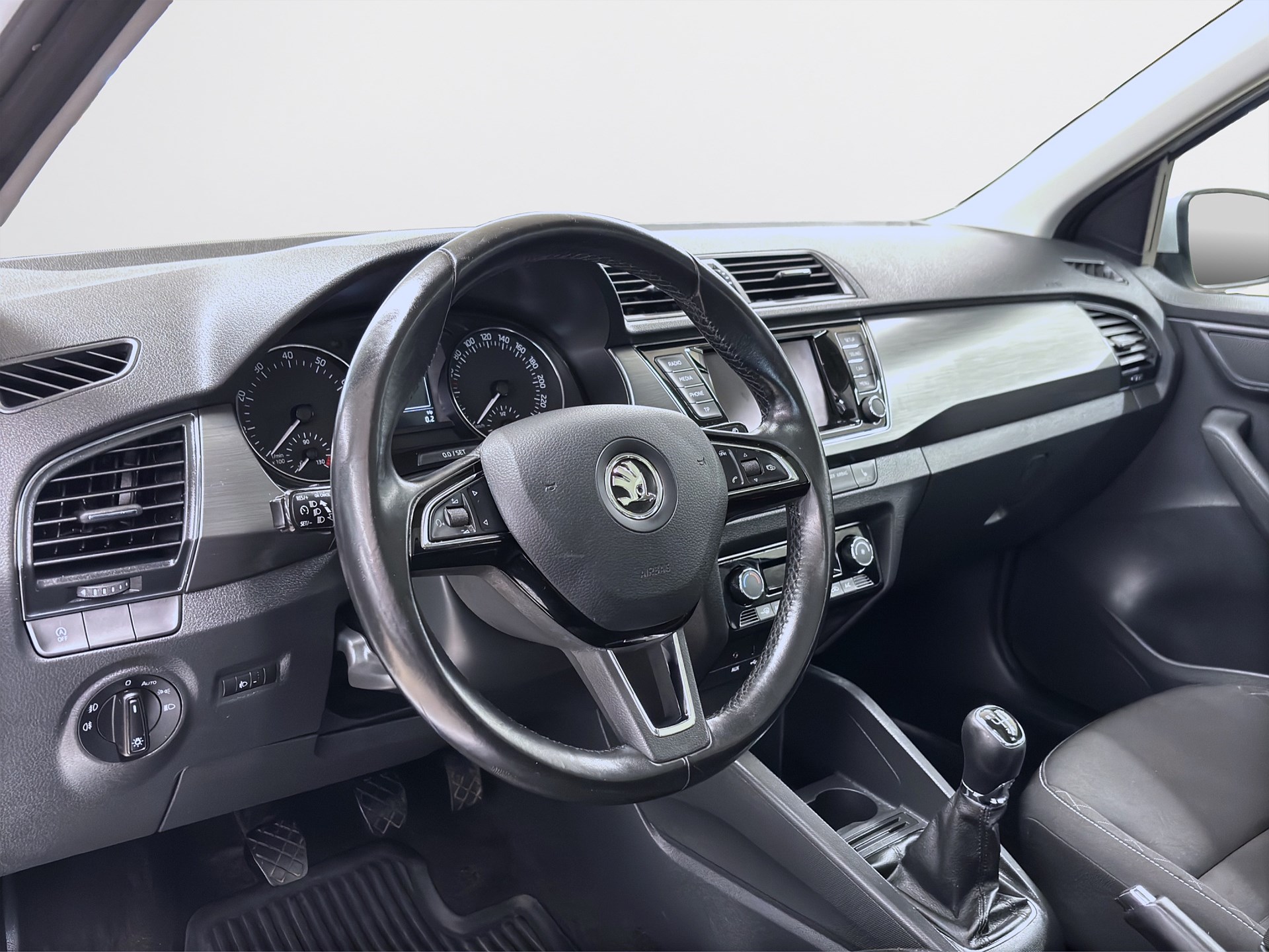 Škoda Fabia Kombi 1.2 TSI Manuell 90hk Style Pano Drag PDC