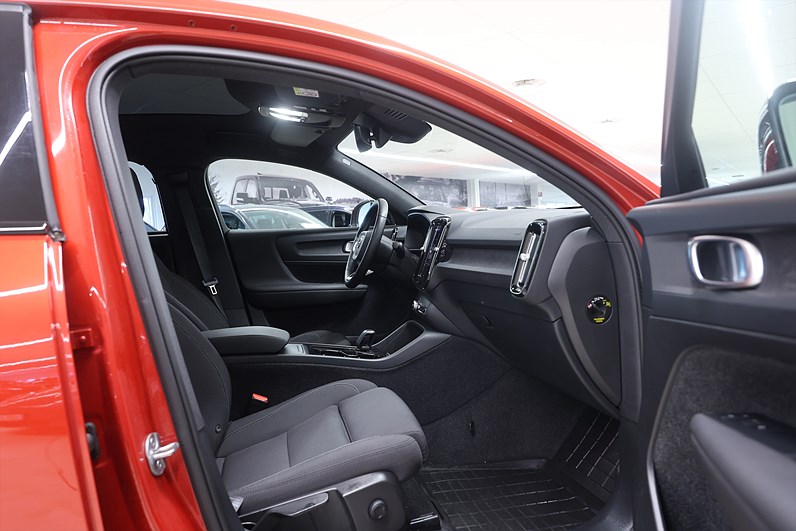 Volvo C40 Recharge Single Motor 231hk Core Dark