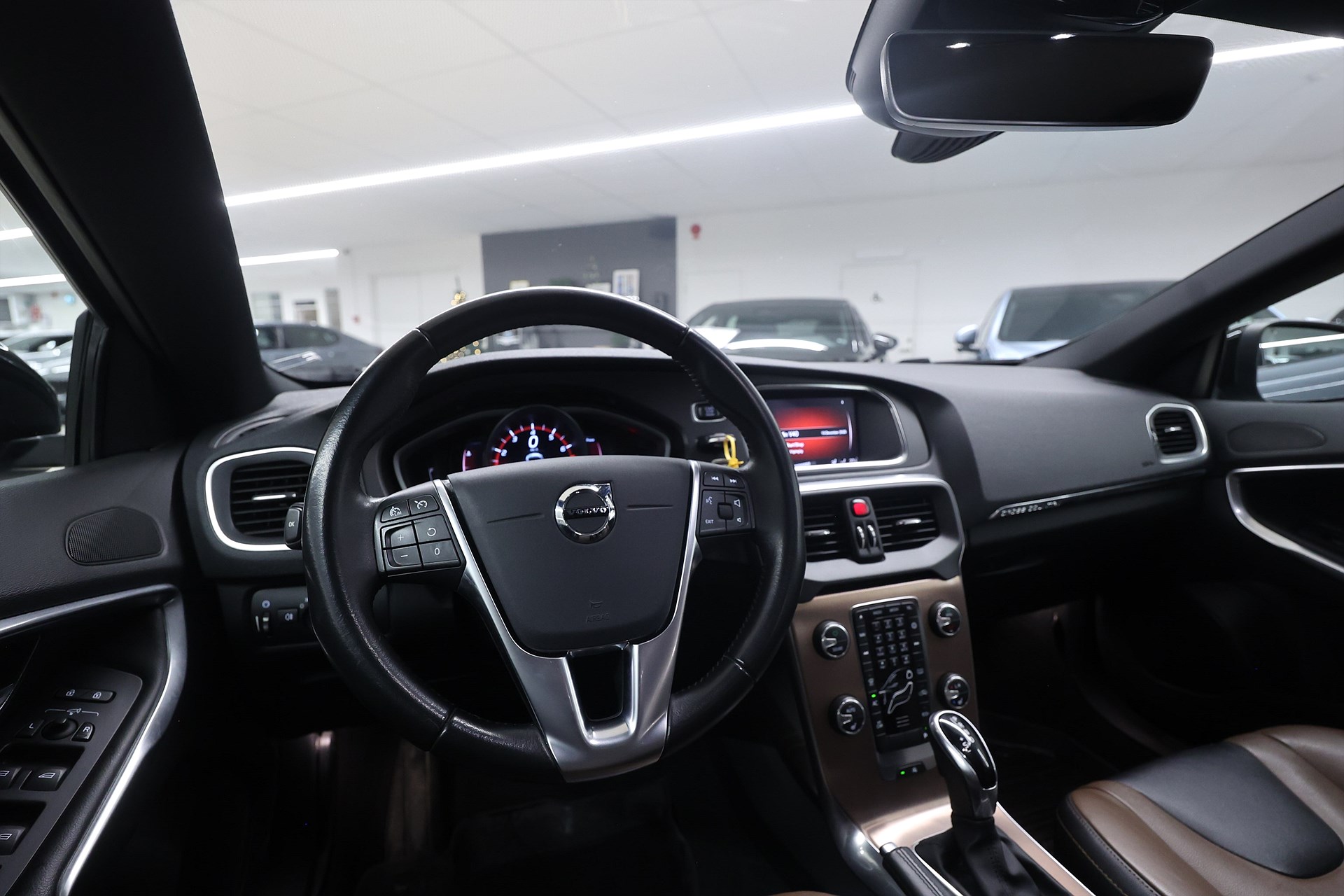 Volvo V40 Cross Country T3 152hk *Hjulkampanj!* Pro Edt Läder