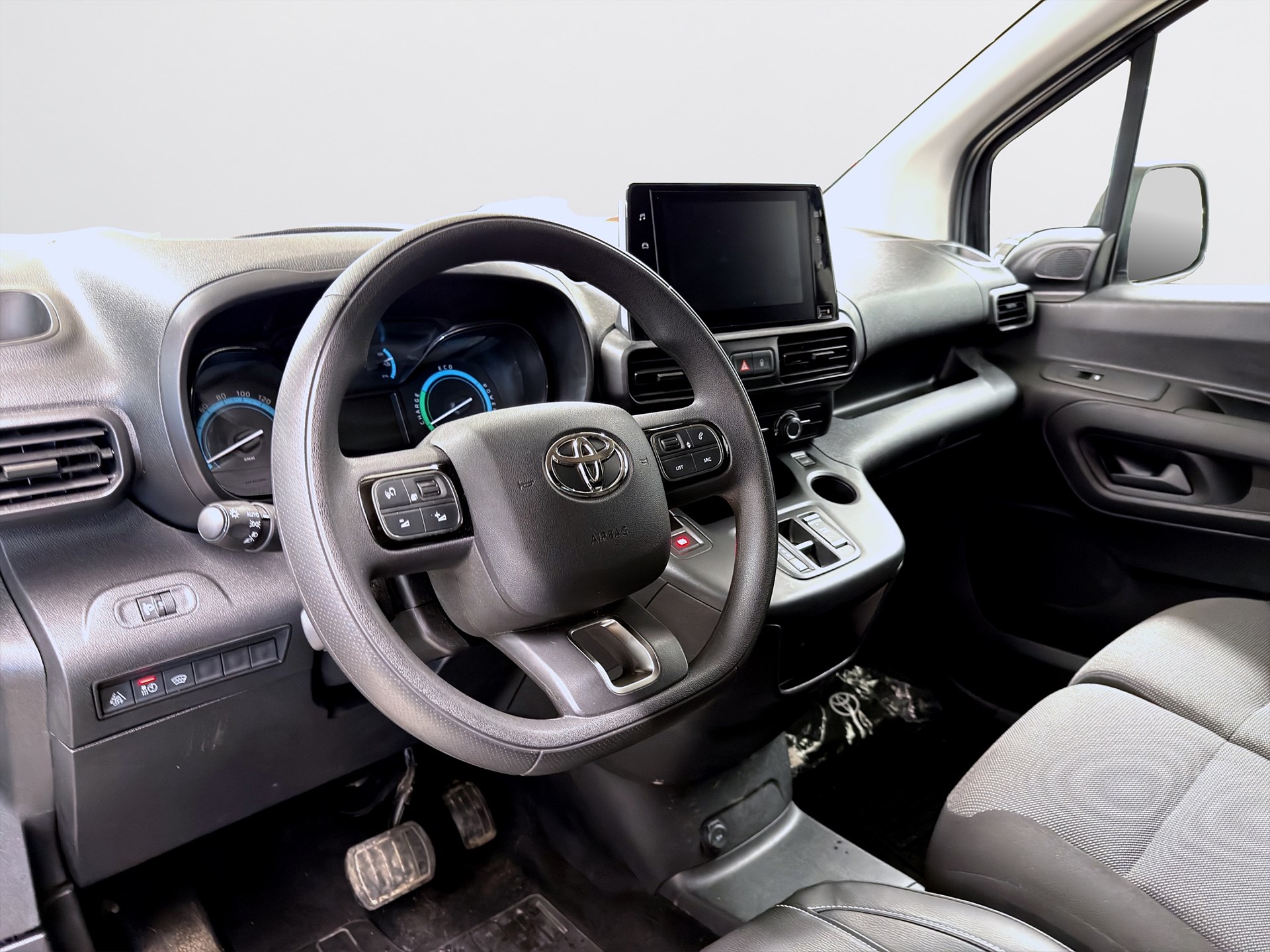 Toyota ProAce City Electric 50 kWh 136hk Helg på Moberg! V-inrett Drag Navi