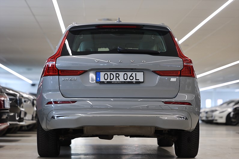 Volvo XC60 Recharge T6 AWD 350hk Core Pano Läder Värmare