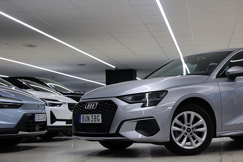 Audi A3 Sportback 35 TFSI 150hk *Hjulkampanj!* Proline Farth PDC