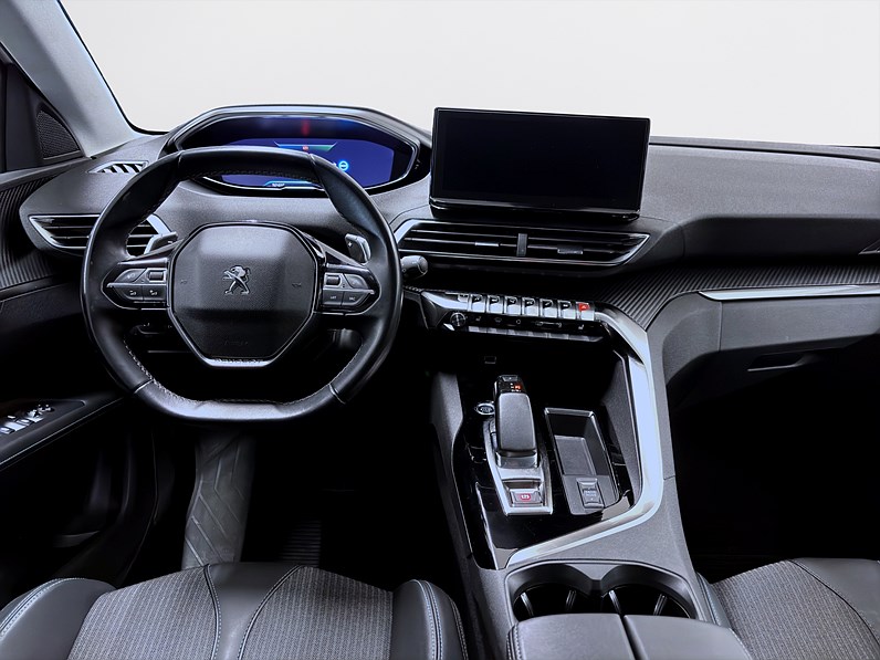 Peugeot 3008 HYBRID 225 EAT 224hk Allure Navi B-Kamera PDC