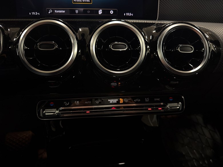 Mercedes-Benz A 180 7G-DCT Progressive Navi, 3 brukare 2019, vit – bild 13 av 25, begagnad hos Niber i Järfälla