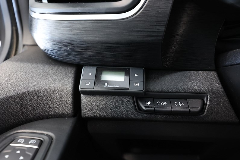 Nissan Primastar 2.0 dCi 150hk Tekna L2H1 Navi V-Inrett Värmare Drag B-Kamera