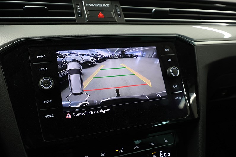 Volkswagen Passat SC GTE 218hk Executive Alcantara Drag B-Kamera