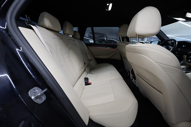 BMW 530e xDrive Touring M-Sport Innovation HUD Drag 360 MOMS