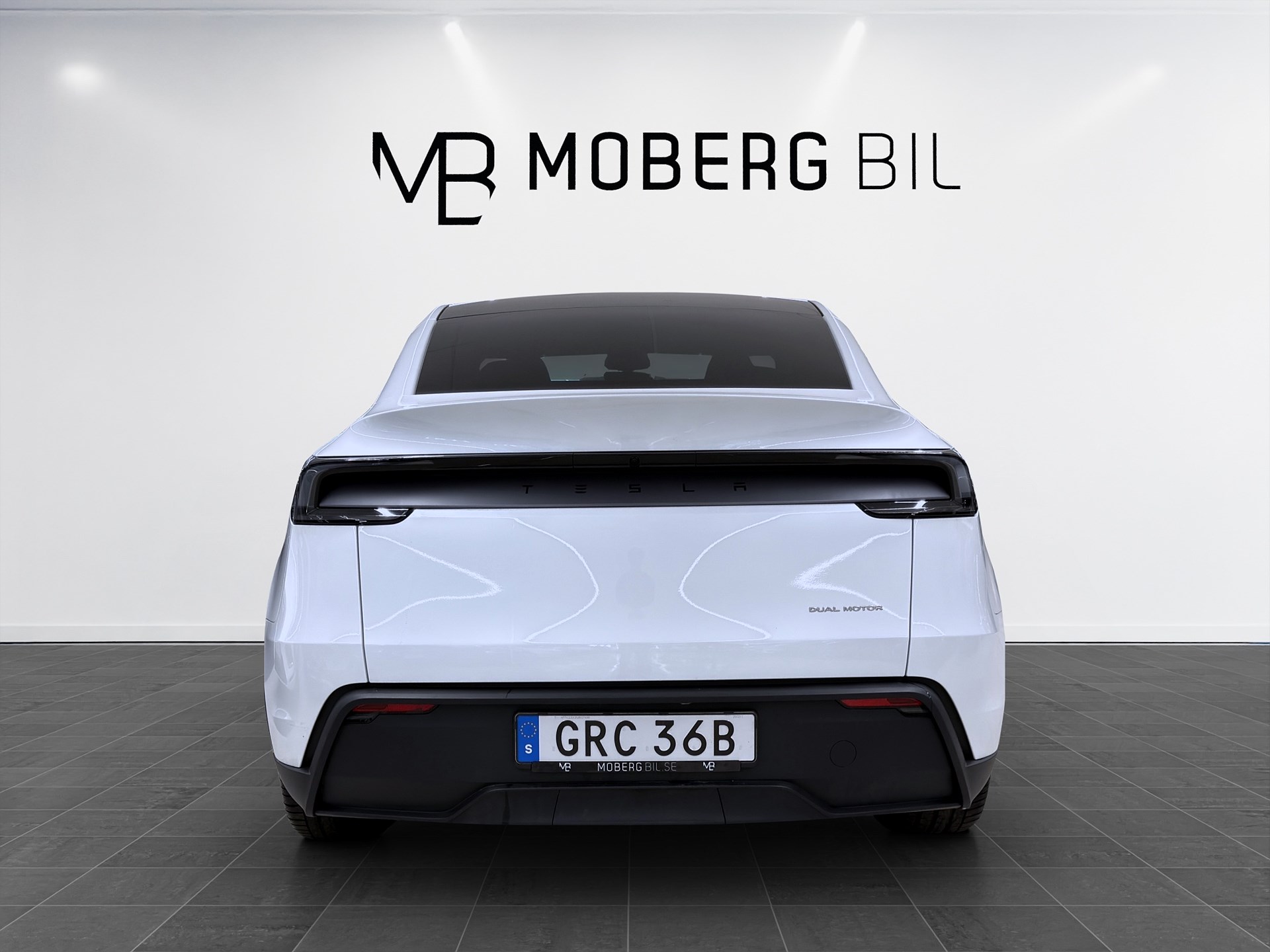 Tesla Model Y Long Range 514hk Helg på Moberg! Pano Läder B-Kamera