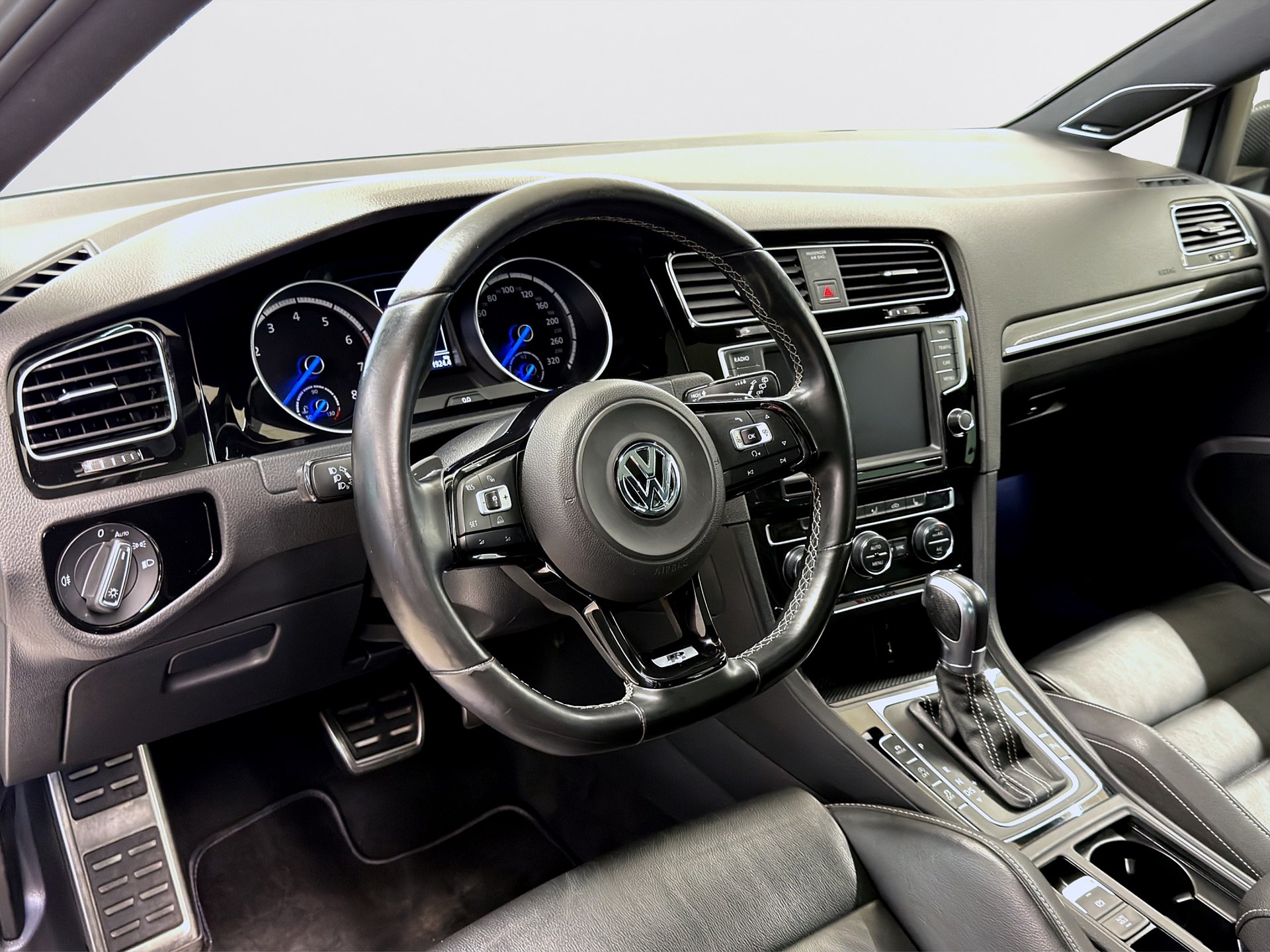 R 2.0 TSI 4M 300hk Pano Dynaudio B-Kamera PDC