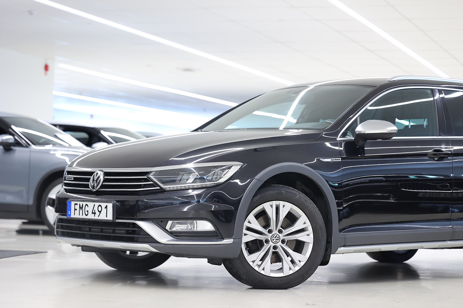 Volkswagen Passat Alltrack 2.0 TDI 4M B-kamera Värmare Carplay