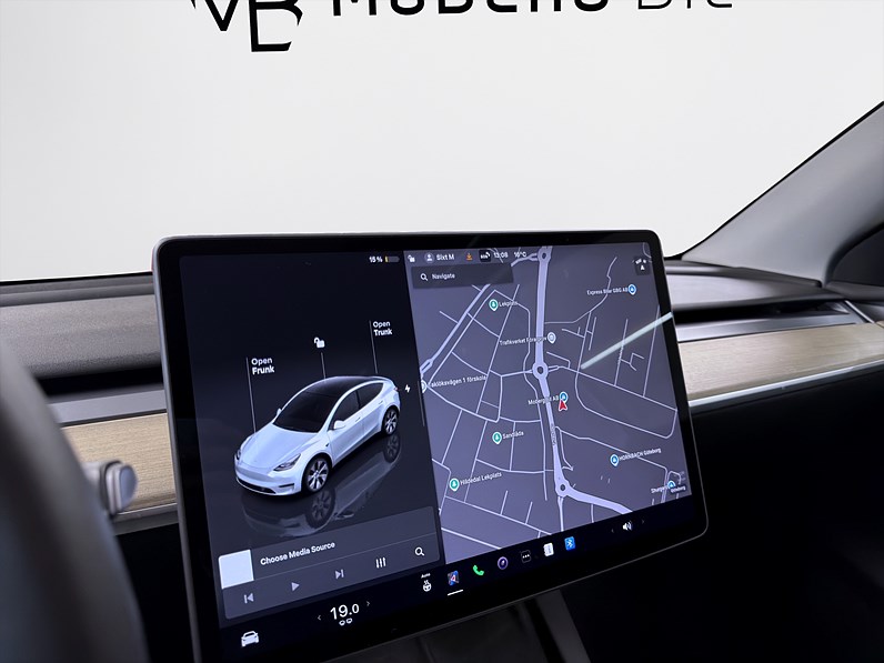 Tesla Model Y Standard Range 299hk Helg på Moberg! Pano Drag B-Kamera