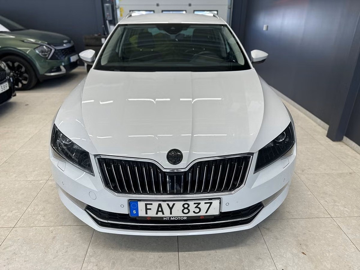 Skoda Superb – bild 2
