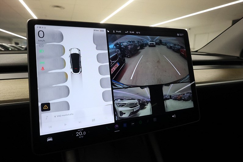 Tesla Model Y Long Range AWD 514hk Autopilot Pano Läder Navi