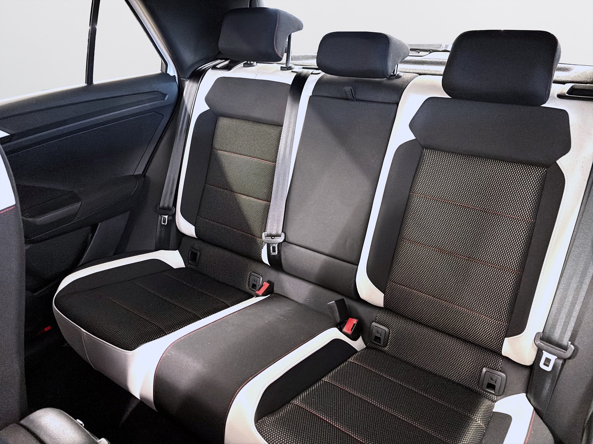 Volkswagen T-Roc 190hk GT Sports Package B-Kamera Drag Keyless