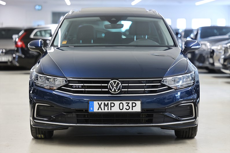 Volkswagen Passat Sportscombi GTE 218hk Pano Navi B-kamera Drag