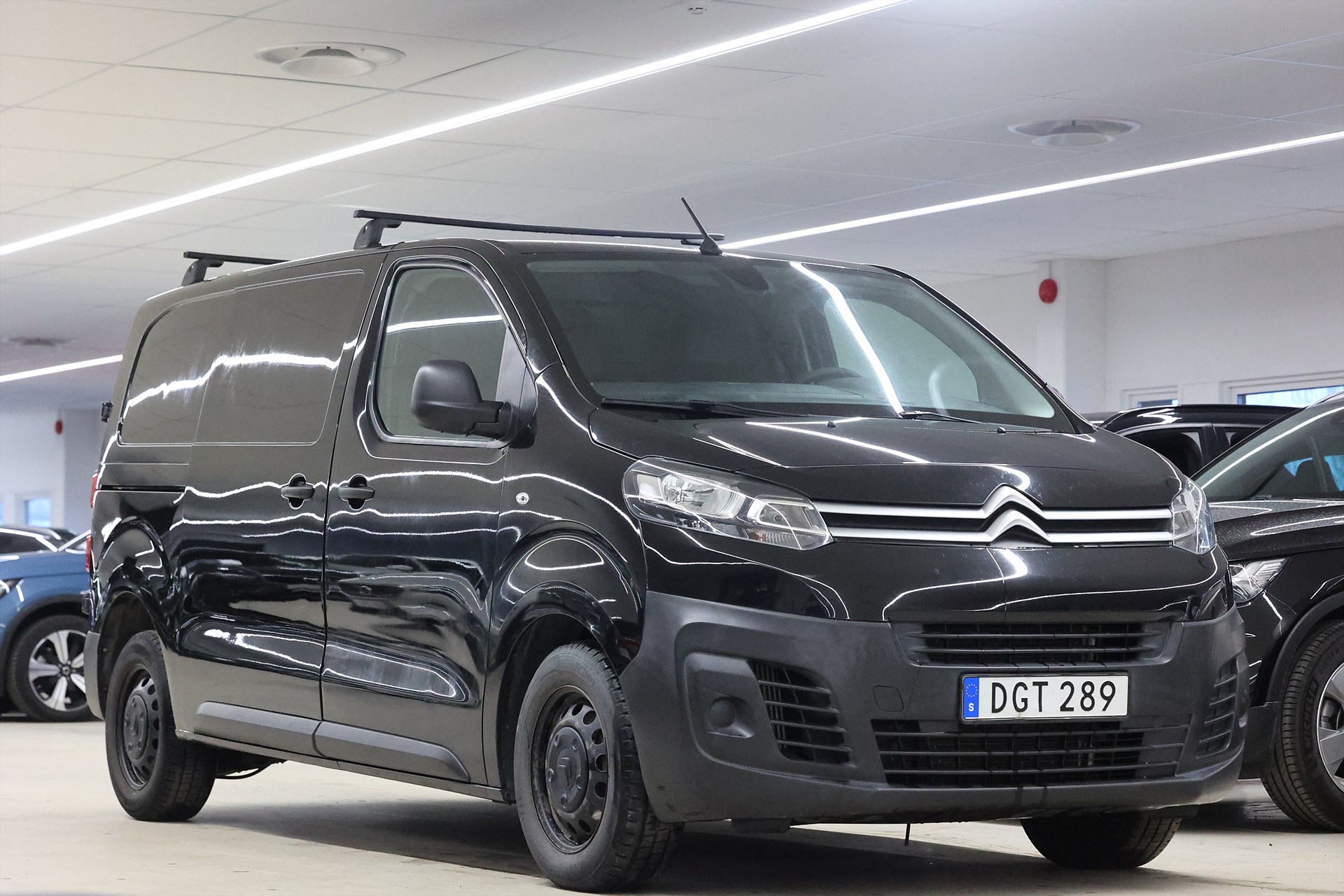 Citroën Jumpy Van 2.0 BlueHDi 177hk L2 Värmare Drag MOMS