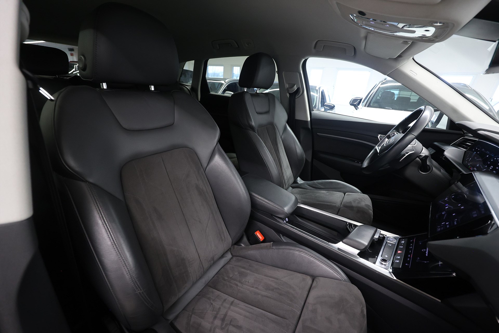 Audi e-tron 50 quattro 313hk *Kampanj!* Climatronic Alcantara Keyless Navi