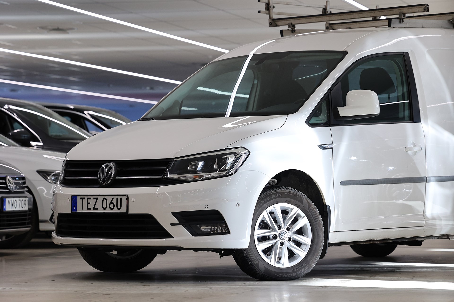 Volkswagen Caddy Maxi Van 2.0 TDI 102hk Värmare Drag LED MOMS