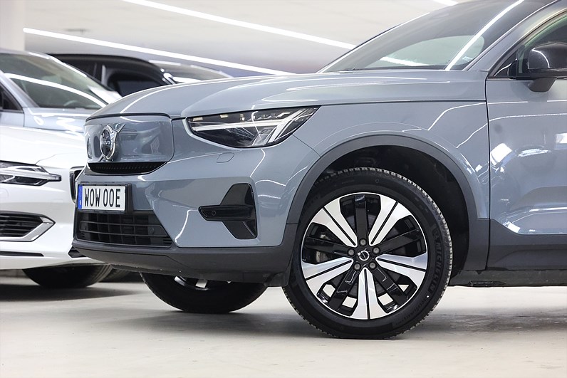 Volvo C40 Recharge Twin motor AWD 408hk Core Pano Drag