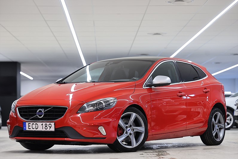 Volvo V40 D2 120hk R-Design Pano PDC Drag Värmare