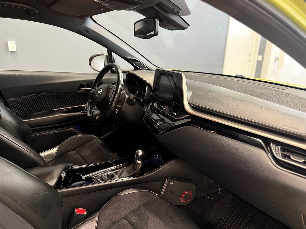 Toyota C-HR – bild 11