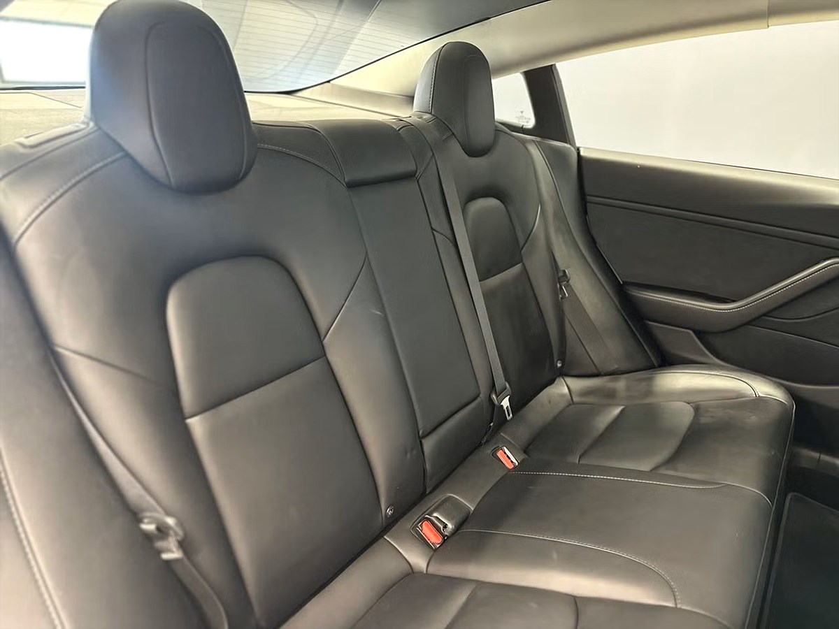 Tesla Model 3 – bild 19