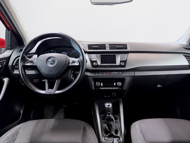 Skoda Fabia Kombi 90hk Style Keyless PDC Årsskatt 360kr