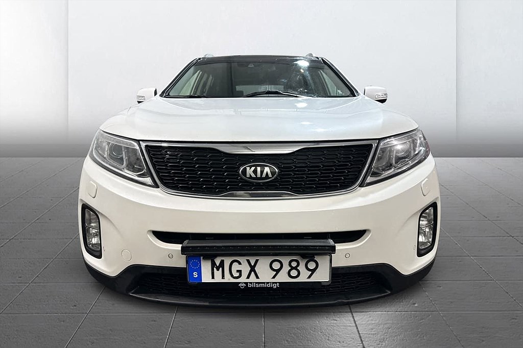 Kia Sorento 2.2 CRDi 4WD 7-sits Drag Panorama Skinn Navi 197hk – bild 3 av 26