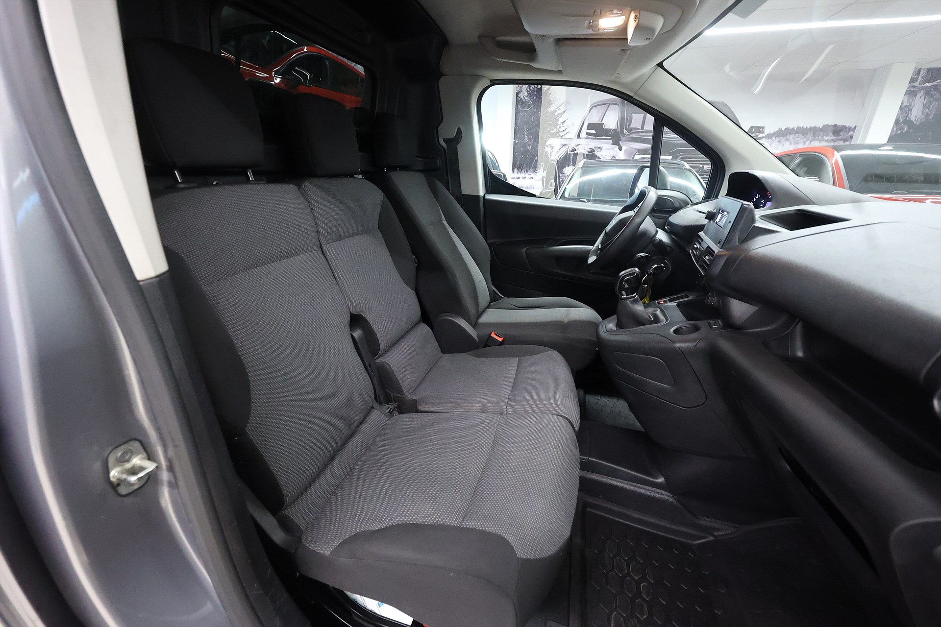 Peugeot Partner 1.5 BlueHDi 76hk V-inrett Drag PDC MOMS