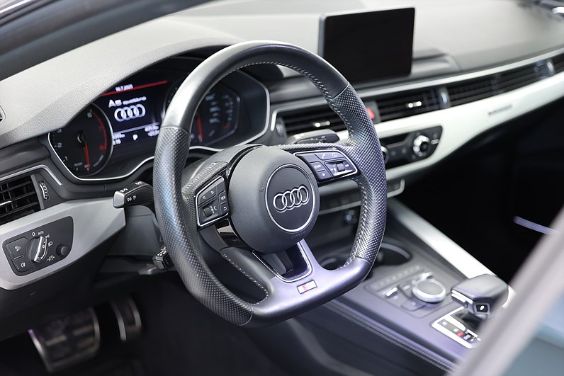 Audi A5 Sportback 45 TFSI Quattro 245hk S Line B&O Matrix 1262kr Årsskatt