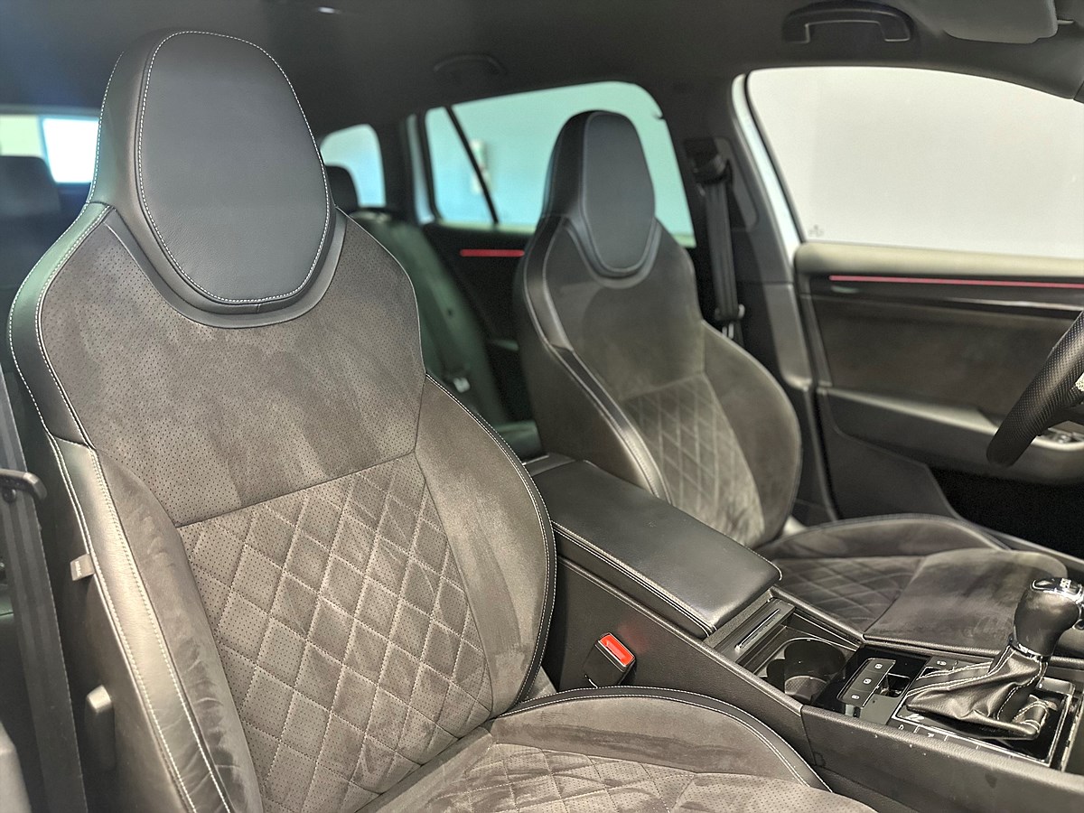 Škoda Superb – bild 11