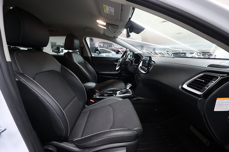 Kia Ceed 1.6 Plug-in SW *Hjulkampanj!* Advance Plus Drag MOMS