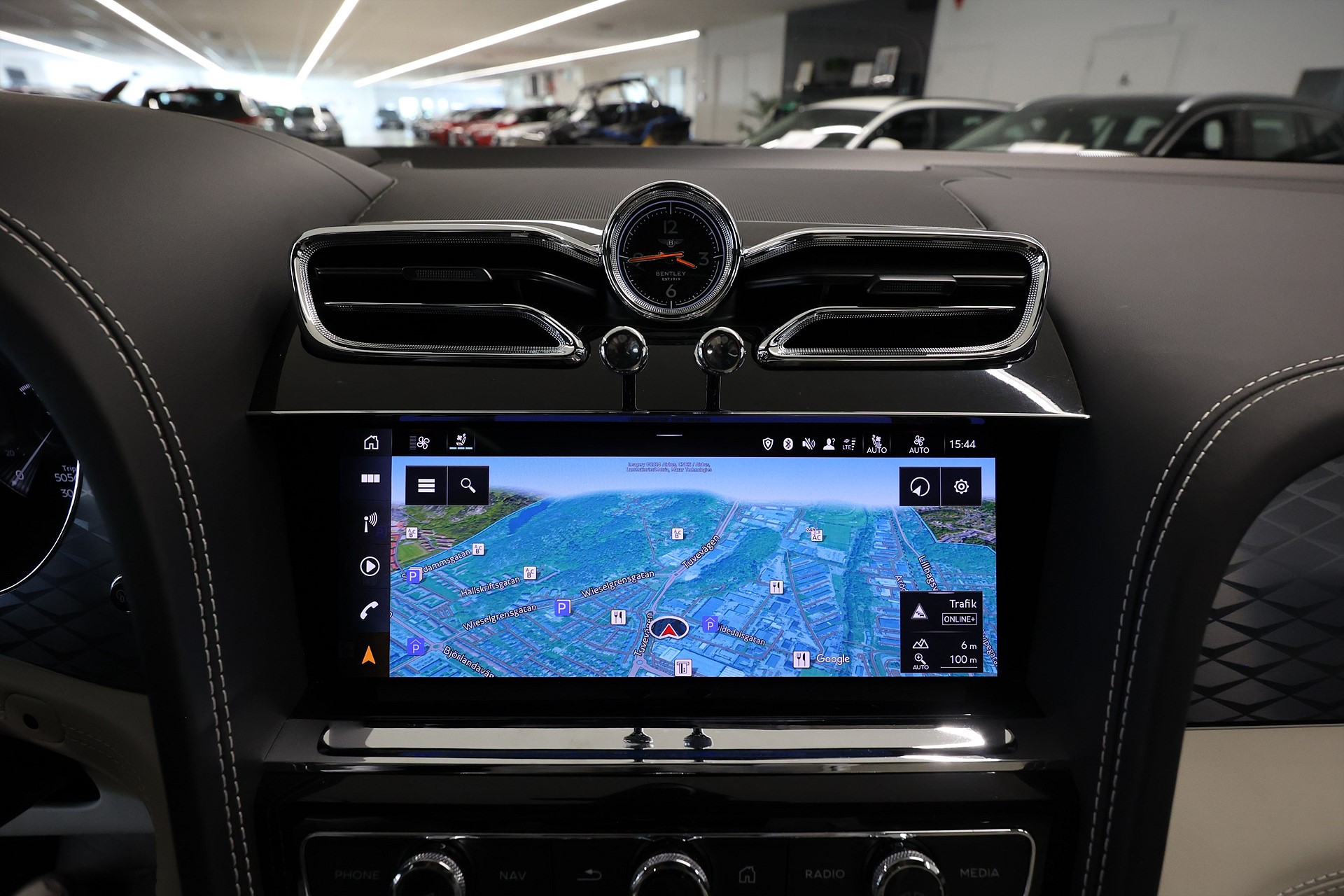 Bentley Bentayga Hybrid Blackline Naim Mulliner Pano