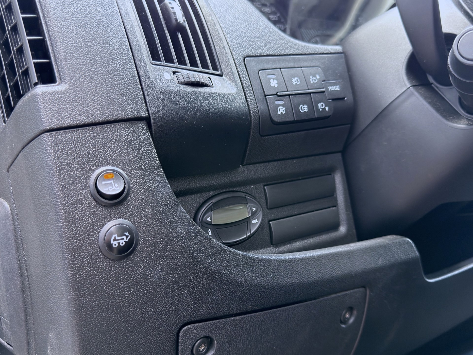 Peugeot Boxer 2.0 BlueHDi 130hk Volymskåp BG-Lyft MOMS