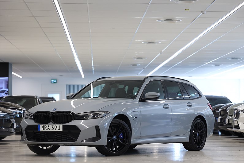 BMW 330e xDrive Touring M Sport Individual Shadow Line Drag Carplay