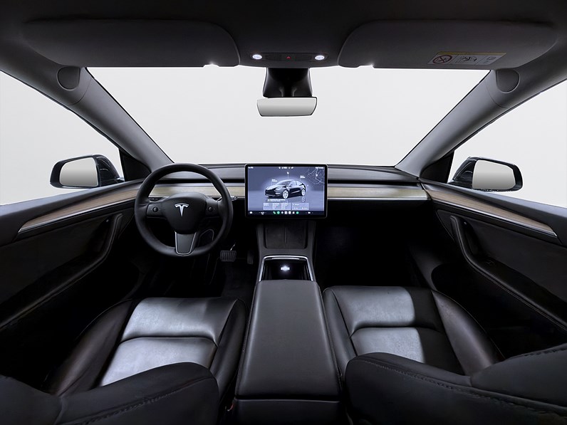 Tesla Model Y Standard Range 299hk Helg på Moberg! Pano Drag B-Kamera