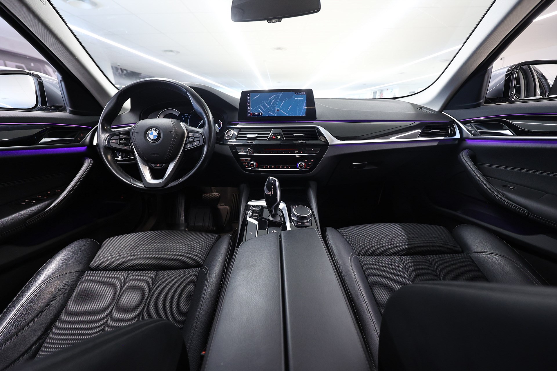 BMW 520d Touring 190hk Sport Line Navi PDC B-Kamera