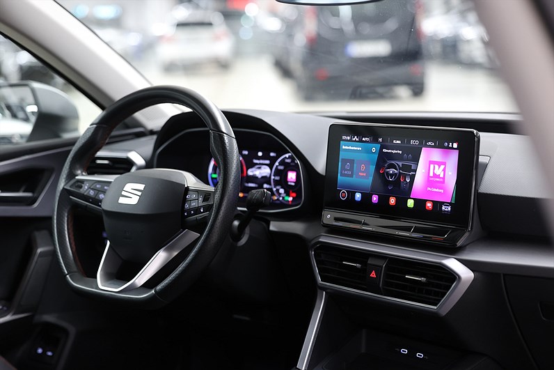 Seat Leon 1.4 e-Hybrid Sportstourer 204hk *Hjulkampanj!* FR Drag Navi Keyless