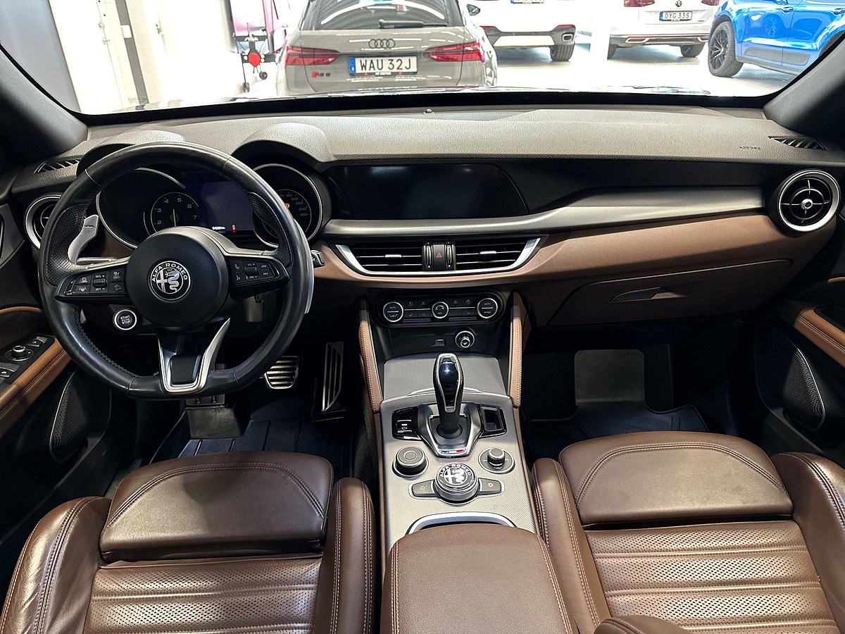 Alfa Romeo Stelvio – bild 14
