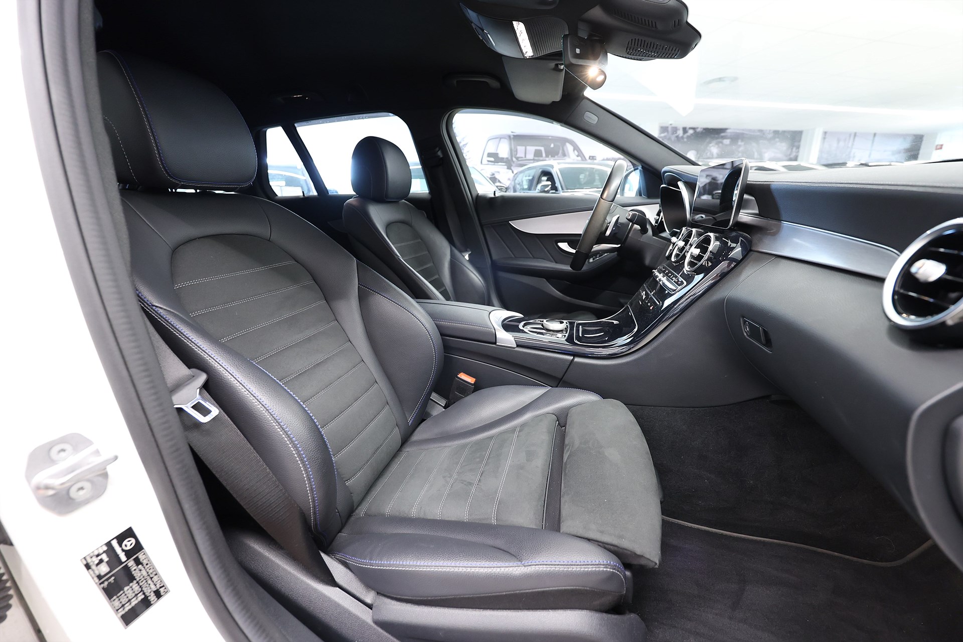 Mercedes-Benz C 300 de AMG Line Night edt B-kamera Drag
