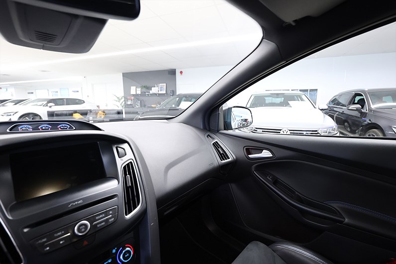 Ford Focus RS 2.3 AWD 350hk Recardo Brembo B-kamera Keyless