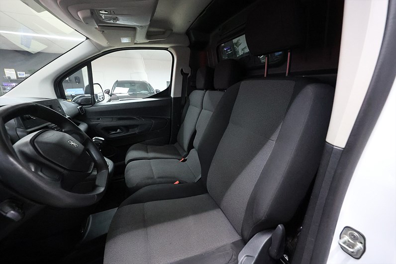 Peugeot Partner L1 1.5 4x4 130hk Värmare Drag PDC MOMS
